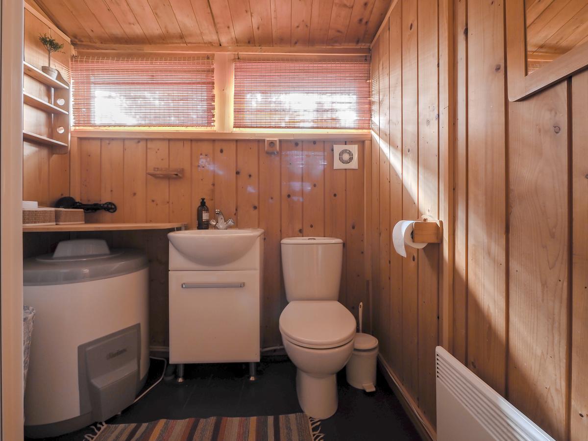 Lovely Cabin In The Capital Area With Hot Tube Hafnarfjordur Exterior photo
