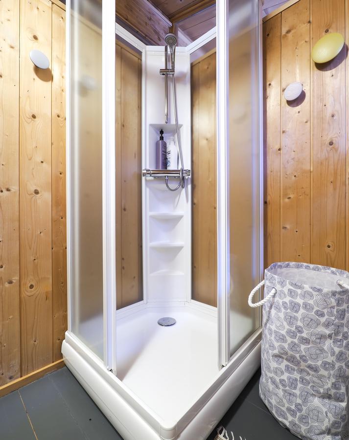 Lovely Cabin In The Capital Area With Hot Tube Hafnarfjordur Exterior photo